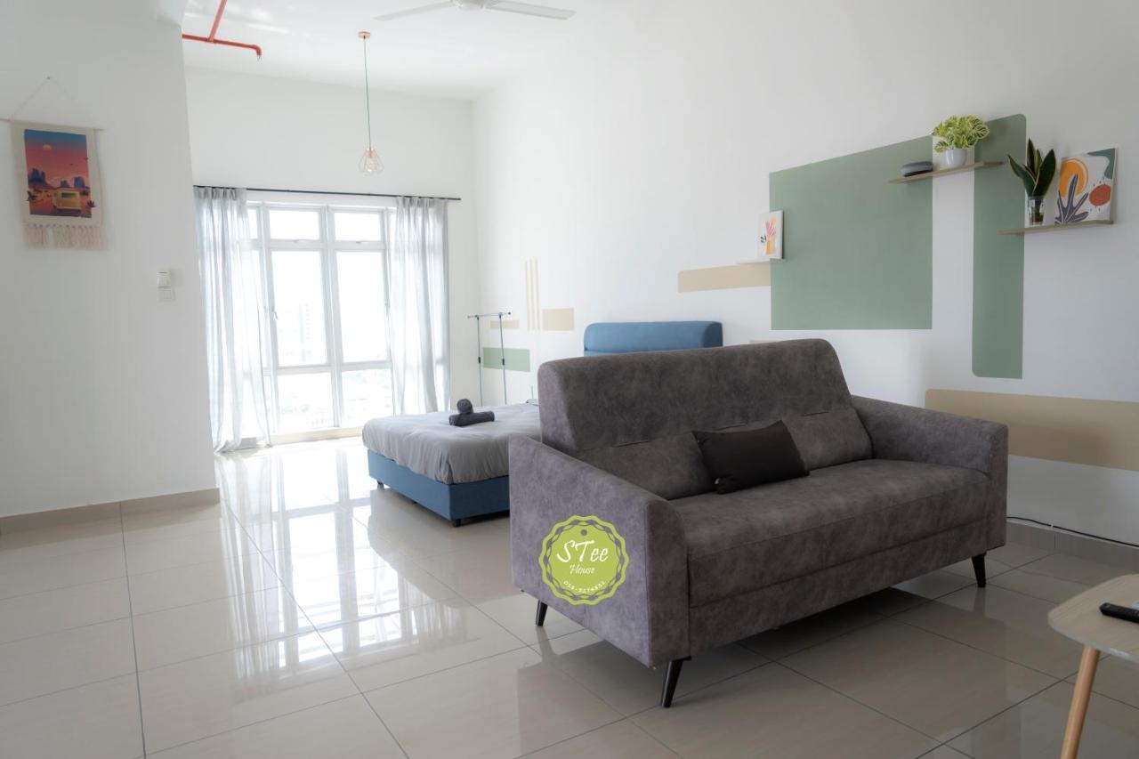Tranquility-4pax -mount Austin-netflix-ikea-toppen-jusco-jb * Johor Bahru